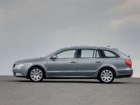 Skoda Superb Combi (2009) - picture 5 of 32