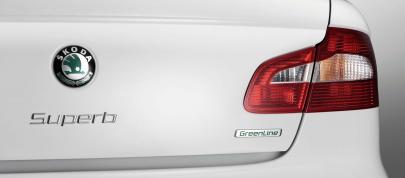 Skoda Superb GreenLine (2009) - picture 4 of 6