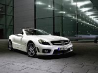 Mercedes-Benz SL63 AMG Edition IWC (2008) - picture 2 of 4