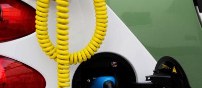 smart fortwo electric drive (2009) - picture 4 of 29