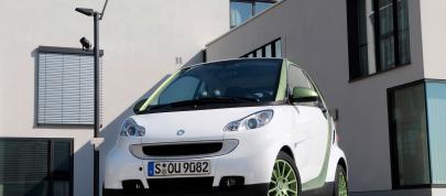 smart fortwo electric drive (2009) - picture 15 of 29