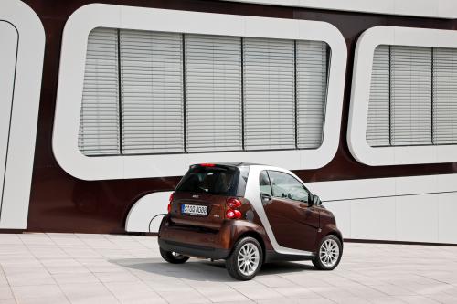 smart fortwo electric drive (2009) - picture 9 of 29