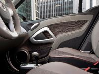 smart fortwo electric drive (2009) - picture 13 of 29