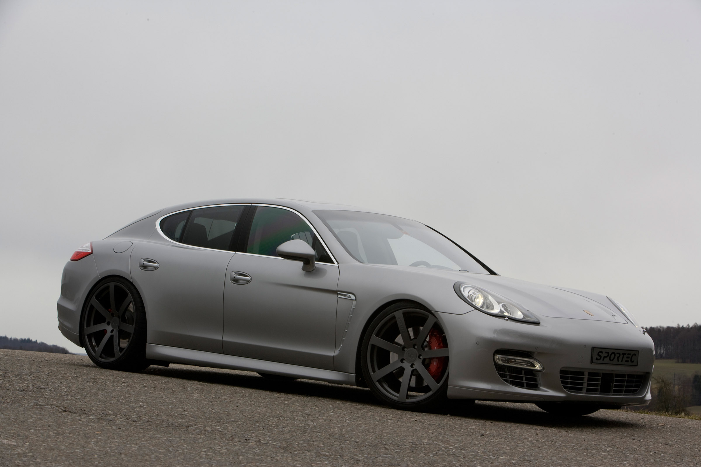 Sportec Porsche Panamera SP560