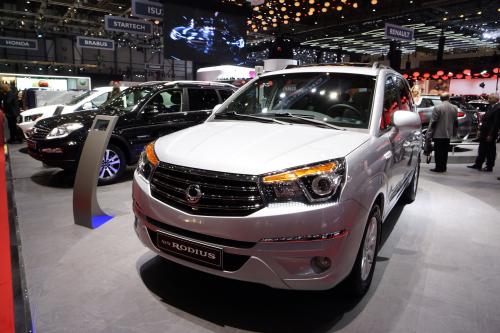 SsangYong Rodius Geneva (2013) - picture 1 of 3