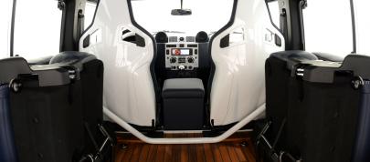 STARTECH Land Rover Defender 90 Yachting Edition (2010) - picture 4 of 13
