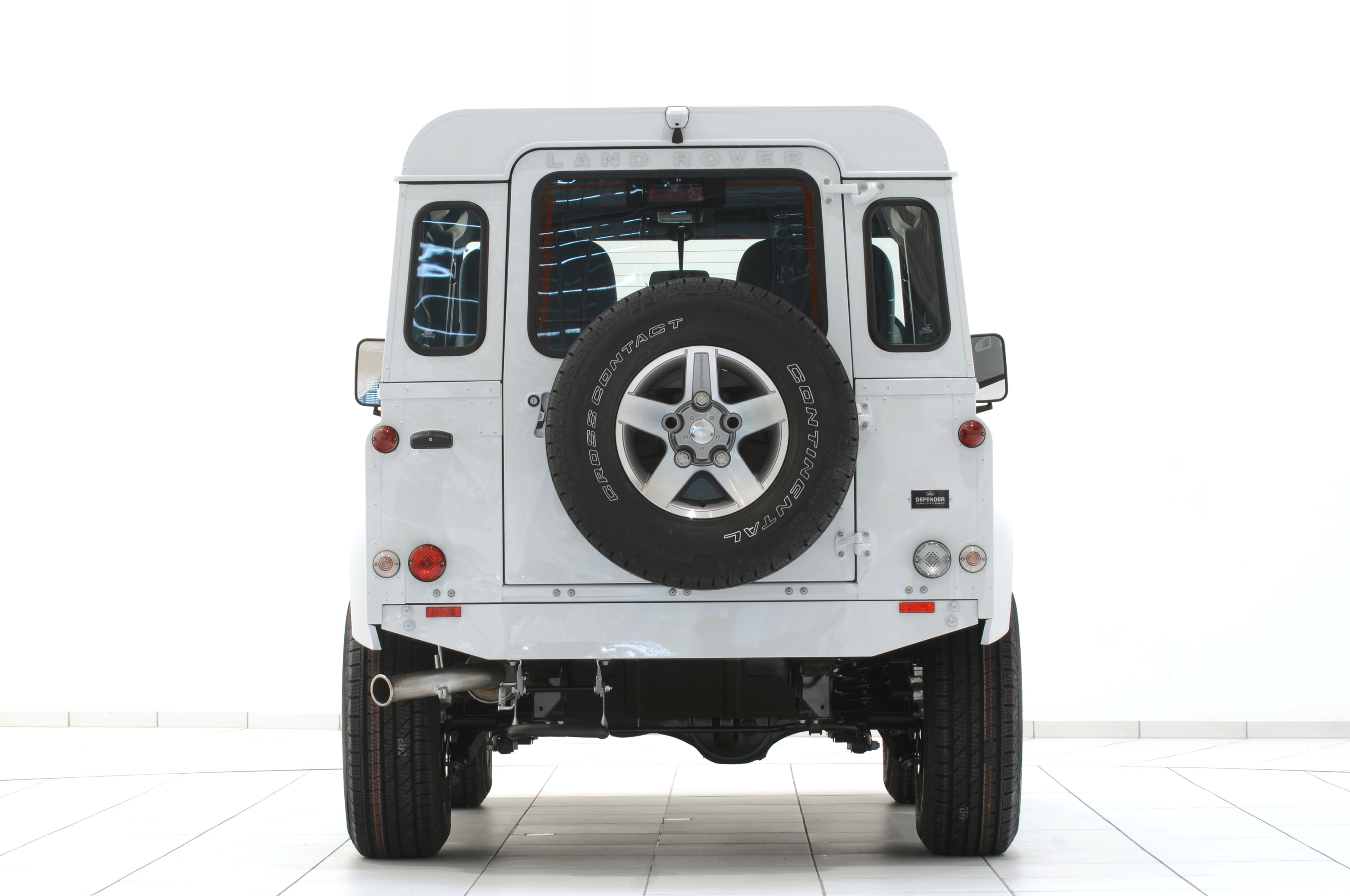 STARTECH Land Rover Defender 90 Yachting Edition