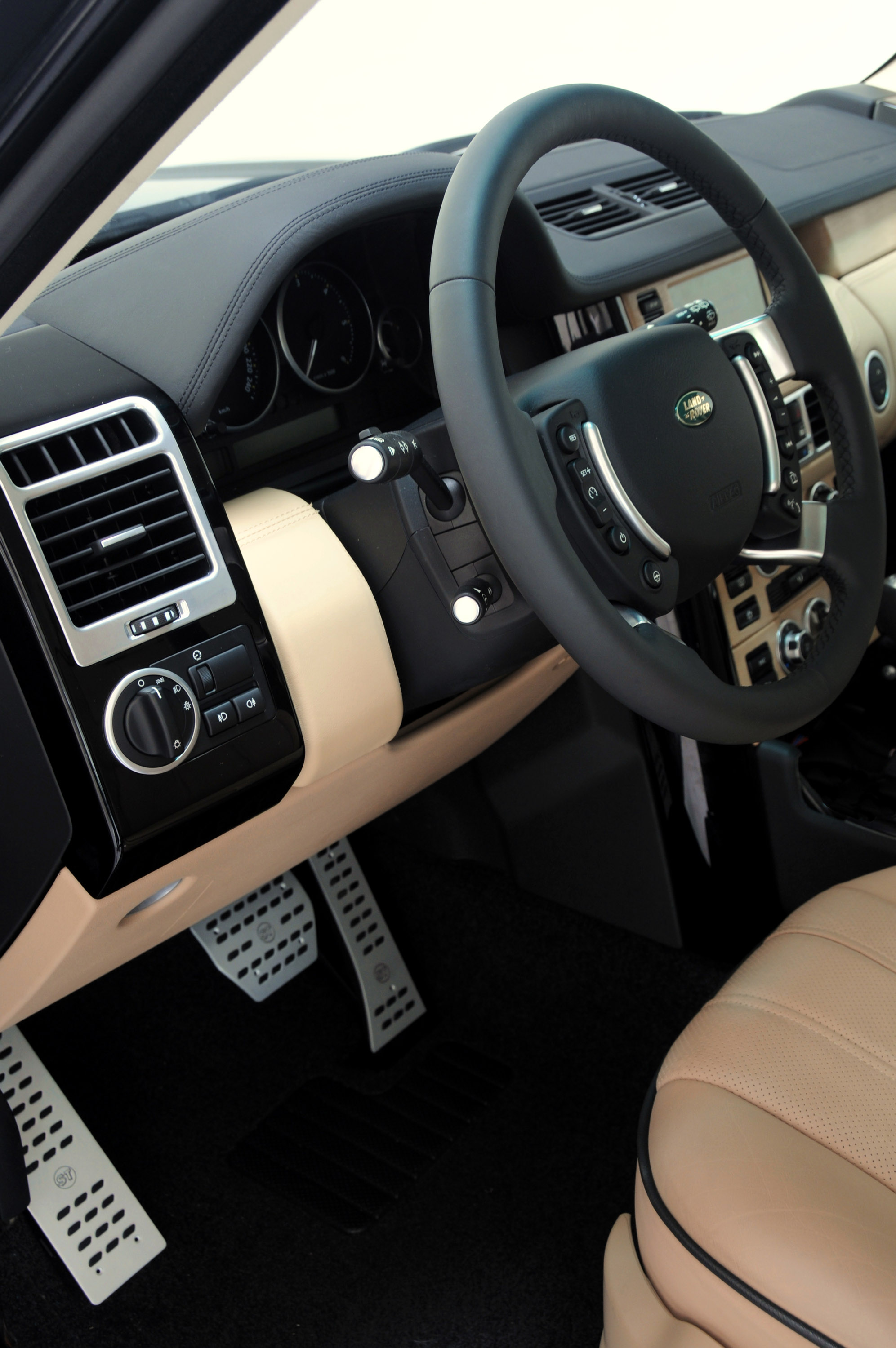 STARTECH Range Rover