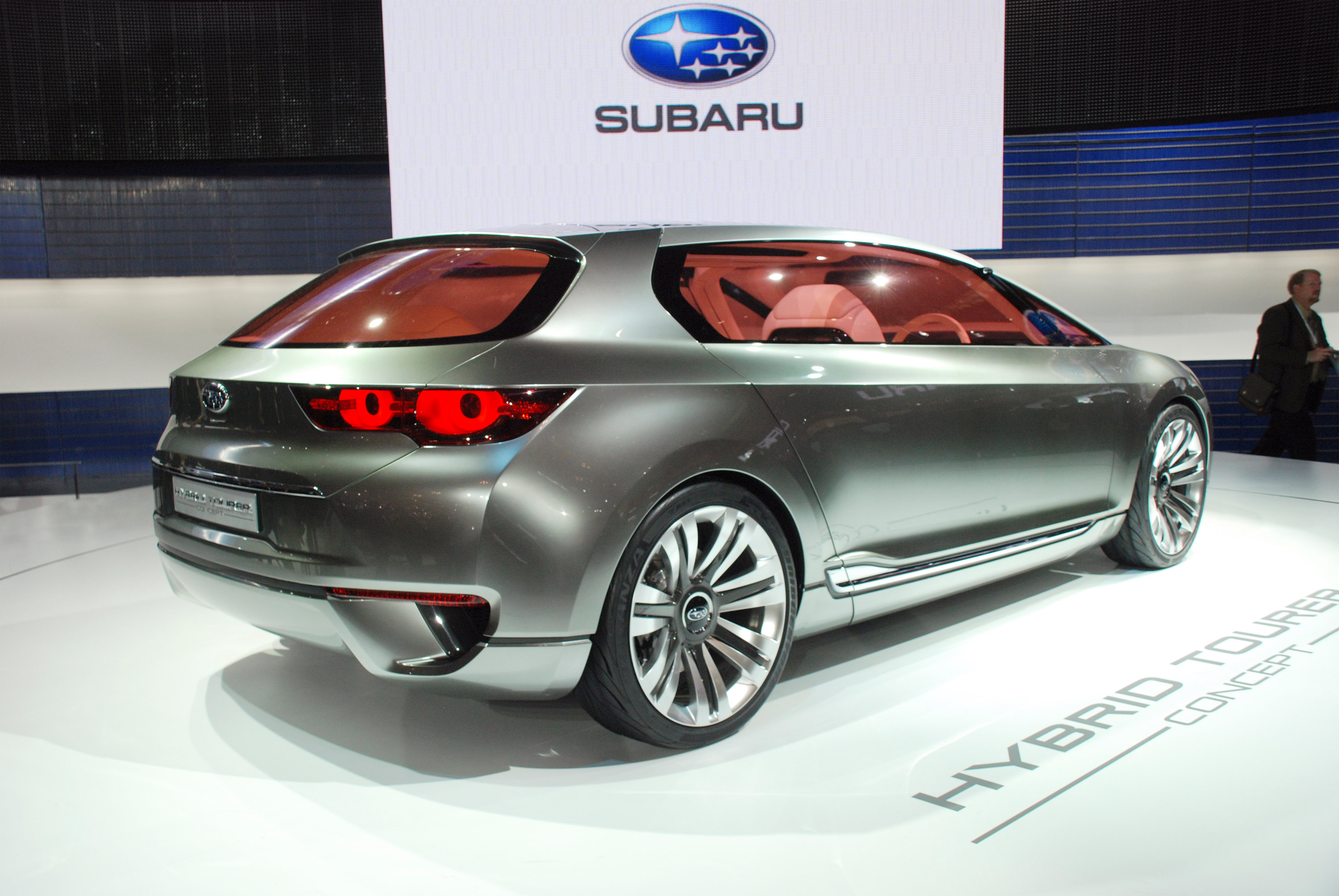 SUBARU HYBRID TOURER CONCEPT Tokyo