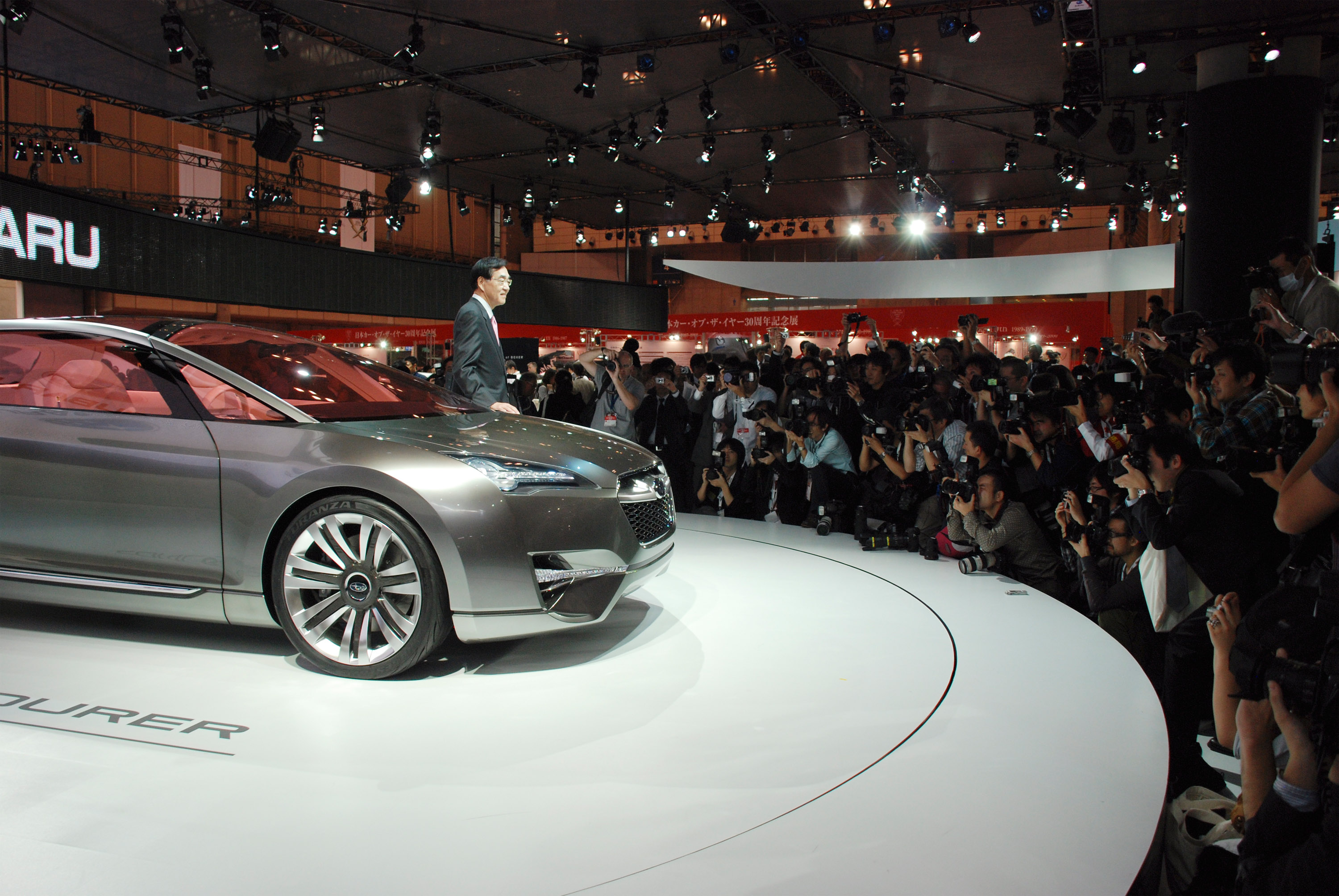 SUBARU HYBRID TOURER CONCEPT Tokyo