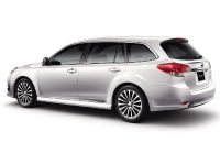 Subaru Legacy Touring Wagon (2010) - picture 2 of 6