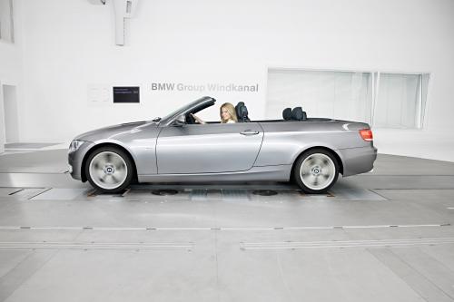 Sylvie van der Vaart in BMW wind tunel (2009) - picture 8 of 14