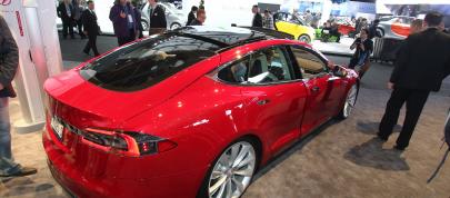 Tesla Model S Detroit (2013) - picture 4 of 6