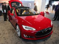 Tesla Model S Detroit (2013) - picture 1 of 6