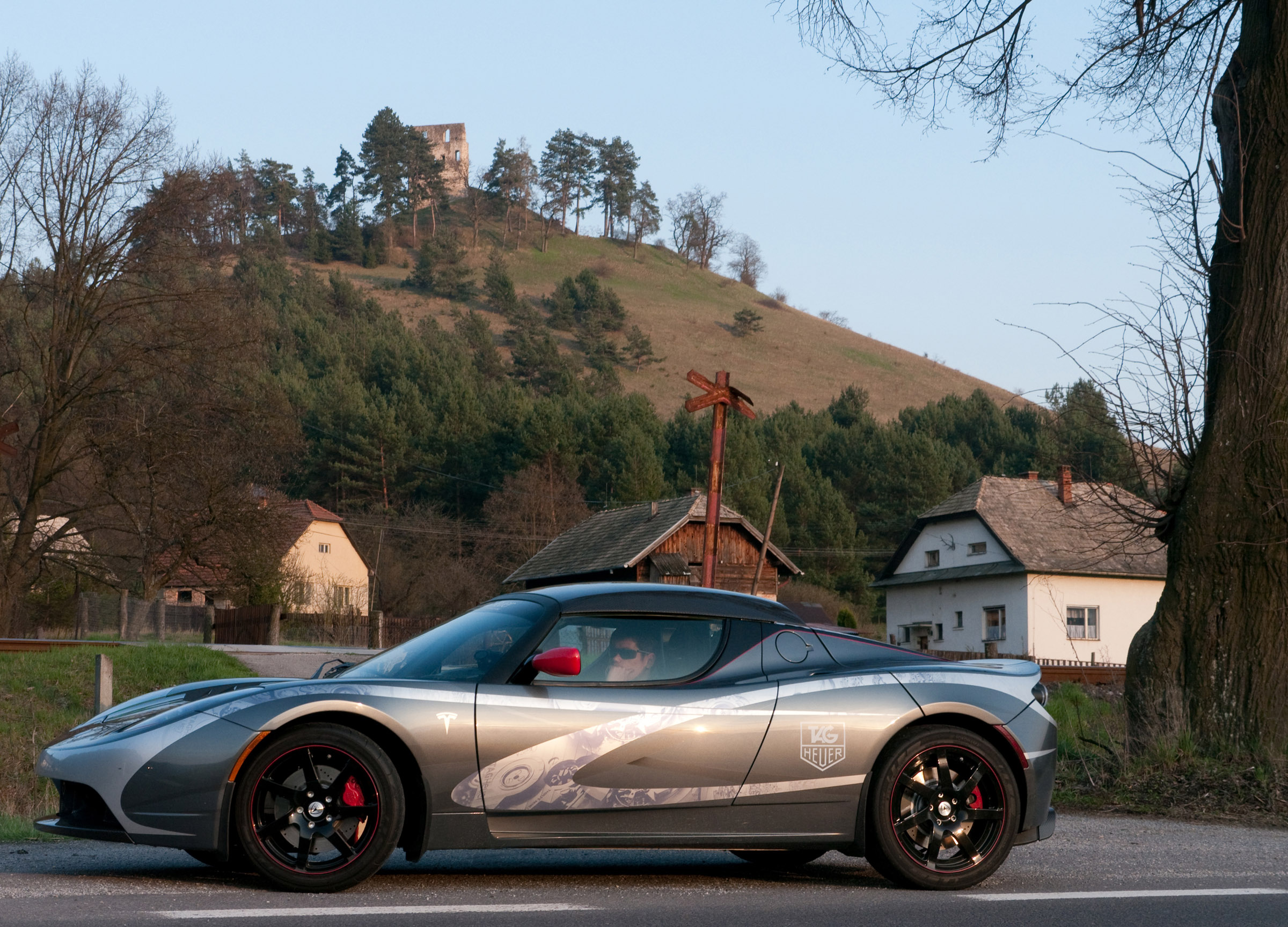 Tesla Roadster TAG Heuer - Odyssey of Pioneers world tour