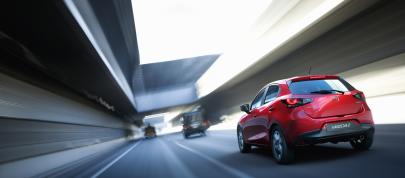 The All-new Mazda2 (2015) - picture 4 of 10