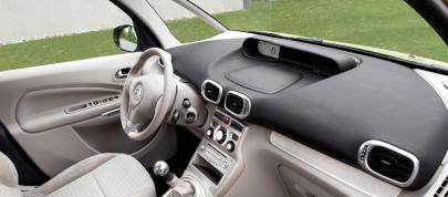 Citroen C3 Picasso (2009) - picture 7 of 10