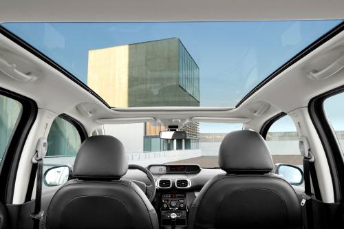 Citroen C3 Picasso (2009) - picture 8 of 10