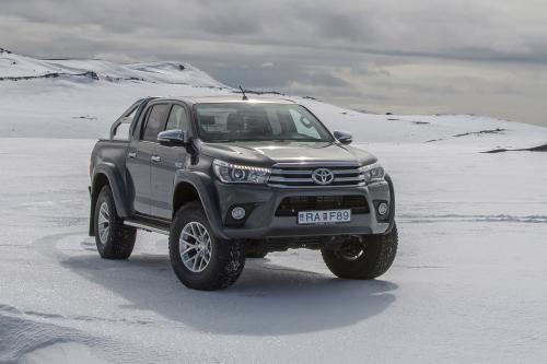 Toyota Arctic Trucks Hilux AT35 (2018) - picture 1 of 4
