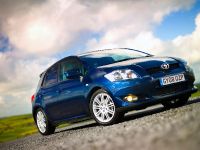 Toyota Auris SR (2008) - picture 2 of 6