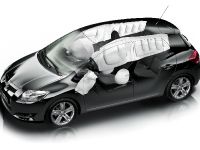 Toyota Auris (2008) - picture 26 of 33