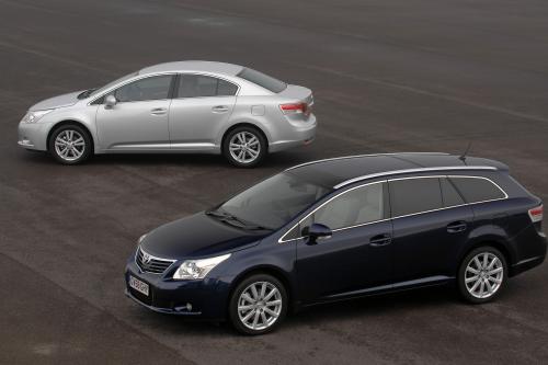 Toyota Avensis Built In Britain (2009) - picture 1 of 7