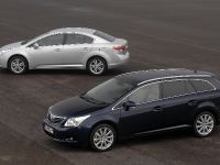 Toyota Avensis Built In Britain (2009) - picture 1 of 7