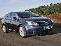 Toyota Avensis Built In Britain (2009) - picture 5 of 7