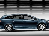 Toyota Avensis, Urban Cruiser and iQ (2009) - picture 3 of 10