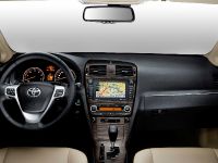 Toyota Avensis, Urban Cruiser and iQ (2009)