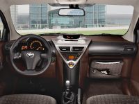 Toyota Avensis, Urban Cruiser and iQ