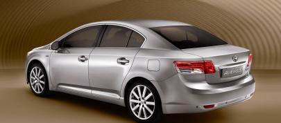 Toyota Avensis (2008) - picture 4 of 11