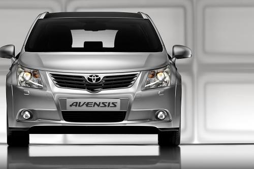 Toyota Avensis (2008) - picture 1 of 11