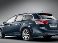 Toyota Avensis (2008) - picture 7 of 11