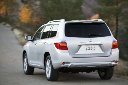 Toyota Highlander (2009) - picture 17 of 22