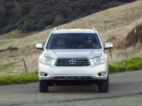 Toyota Highlander (2009) - picture 11 of 22