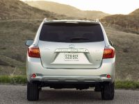 Toyota Highlander (2009) - picture 13 of 22