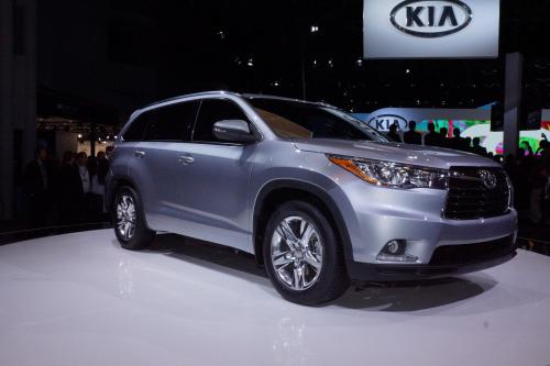 Toyota Highlander SUV New York 2013 (2010) - picture 1 of 4