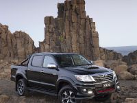 Toyota HiLux Black Edition (2014) - picture 2 of 6