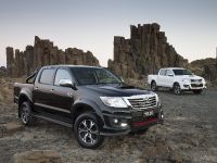 Toyota HiLux Black Edition (2014) - picture 3 of 6