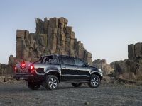 Toyota HiLux Black Edition (2014) - picture 5 of 6