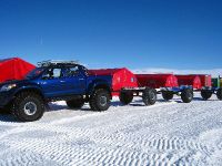 Toyota Hilux Claims Second Pole Position (2009) - picture 14 of 17