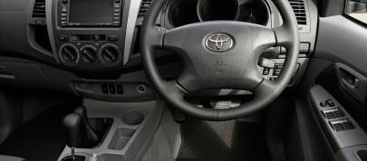 Toyota Hilux Invincible 200 (2009) - picture 7 of 8
