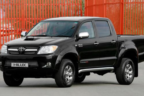 Toyota Hilux Invincible 200 (2009) - picture 1 of 8