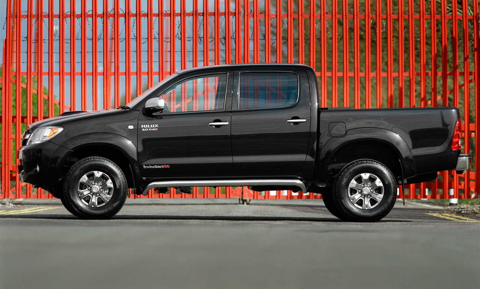 Toyota Hilux Invincible 200