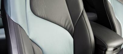 Toyota Hybrid Camry Concept Vehicle (2009) - picture 12 of 13