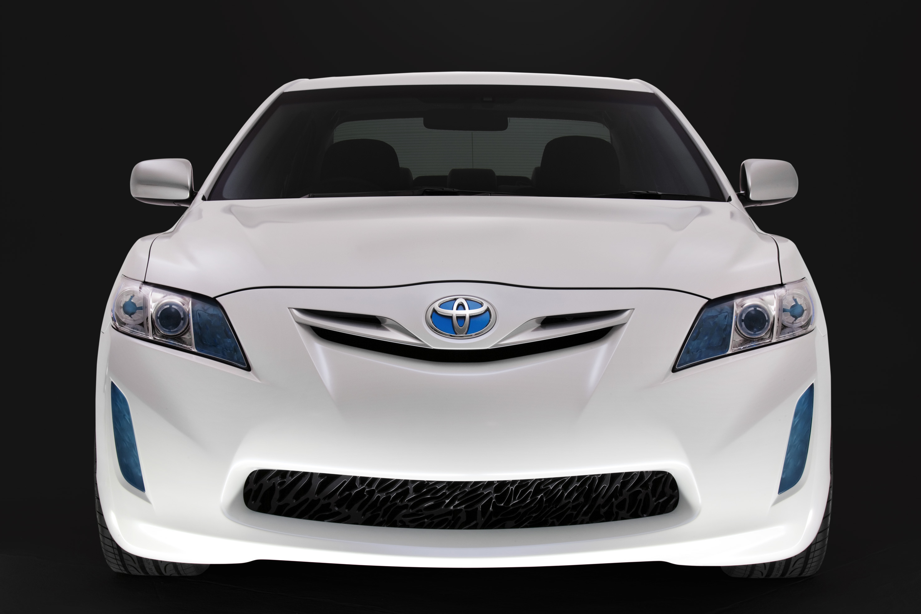 Toyota Hybrid Camry Concept Vehicle