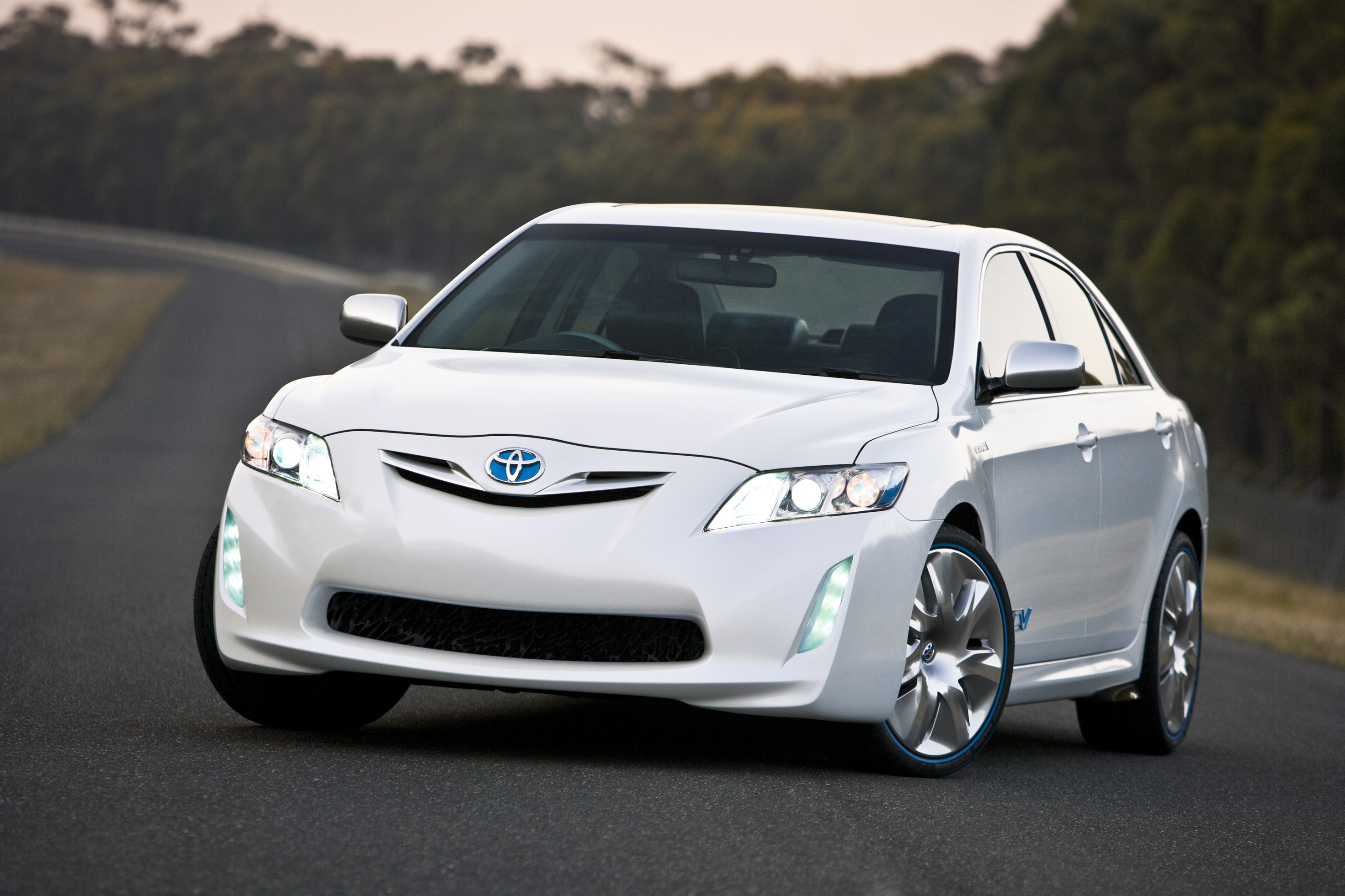 Toyota Hybrid Camry Concept Vehicle