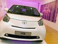 Toyota iQ exhibition at the Royal College of Art (2008) - picture 3 of 9