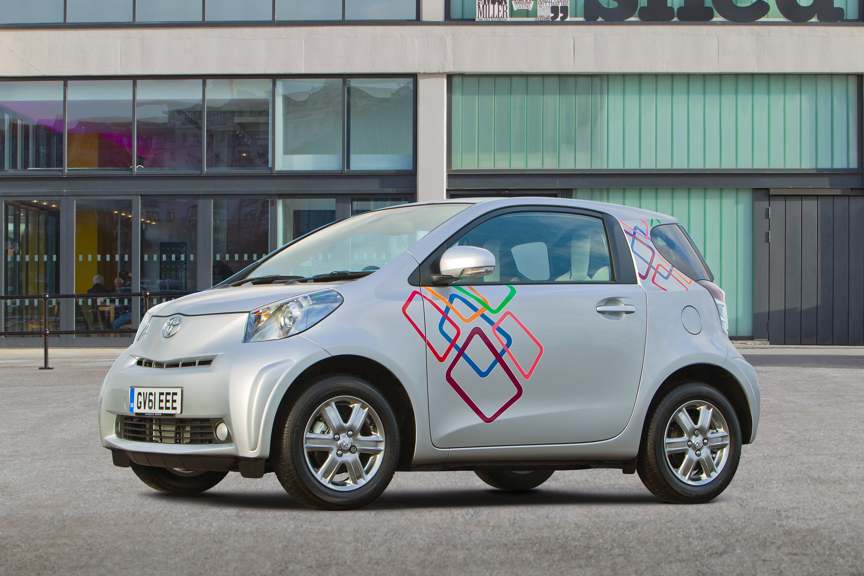 Toyota iQ - Customised Clever Cars